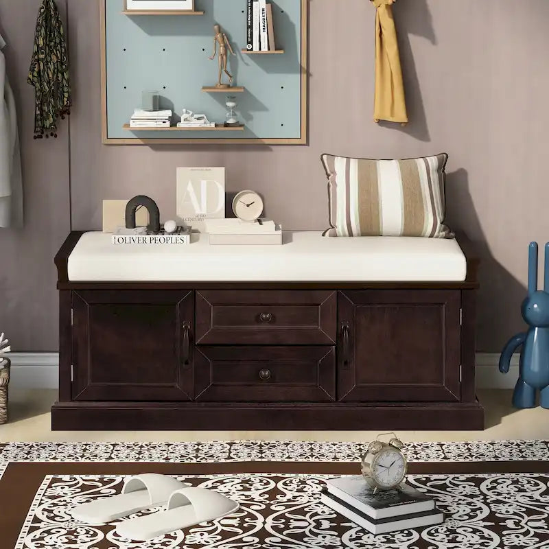 Banc de rangement capitonné avec tiroirs, portes d'armoire et poignées vintage, gris