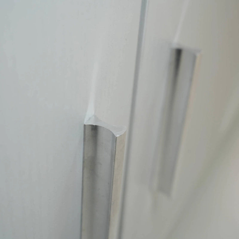 Meuble TV 55 pouces blanc avec étagères ouvertes, tiroirs, armoire et pieds en métal