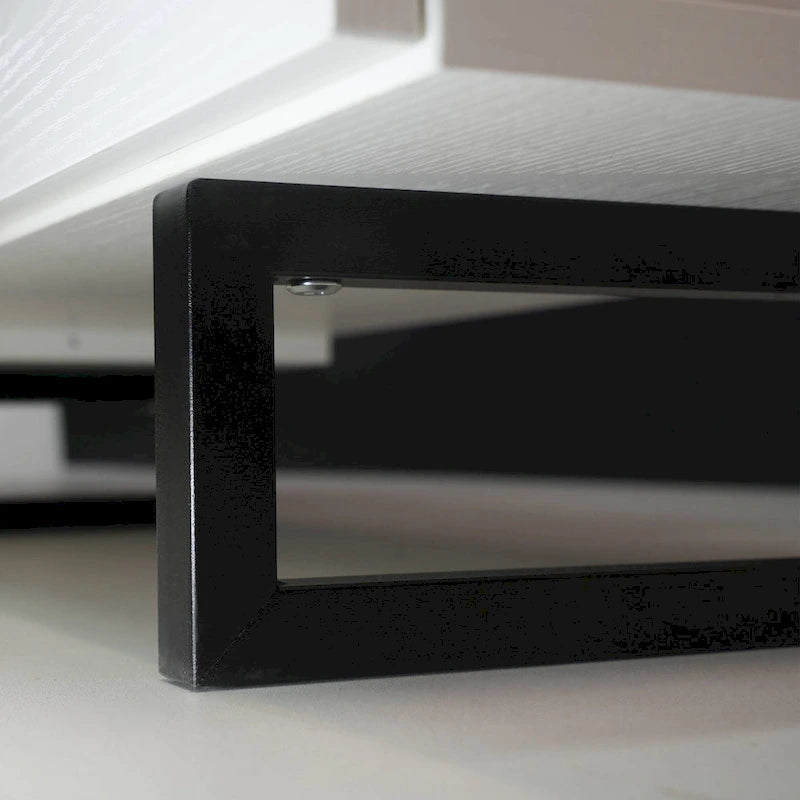 Meuble TV 55 pouces blanc avec étagères ouvertes, tiroirs, armoire et pieds en métal