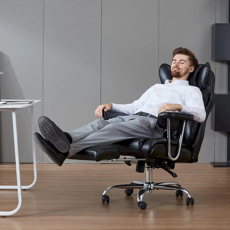 Fauteuil de bureau de direction en cuir à dossier haut avec repose-pieds et soutien lombaire noir